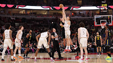 Golden State Warriors v Chicago Bulls
