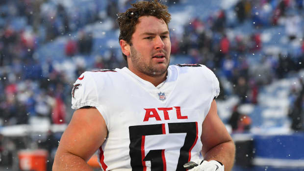 Atlanta Falcons center Drew Dalman