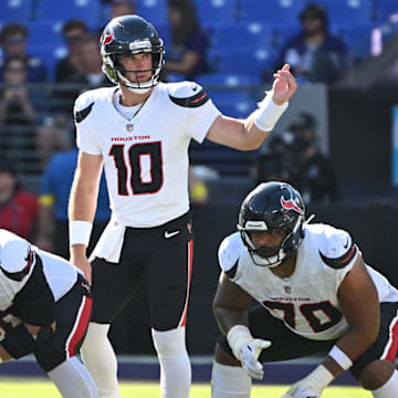 Texans quarterback Davis Mills will try to lead his team to an updest over the Jags. 
