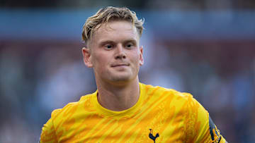 Lille want to sign Antonin Kinsky on loan.