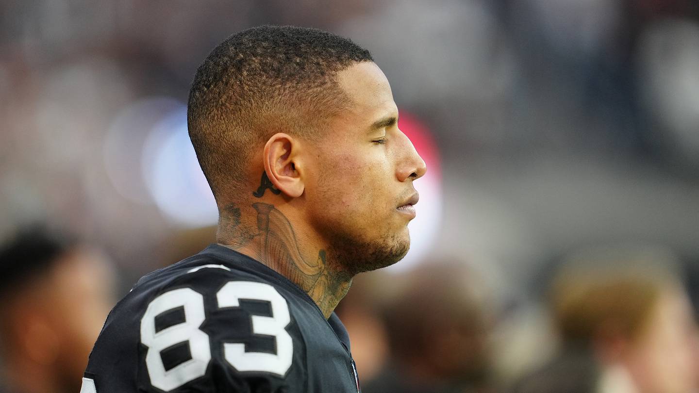 Raiders clearly made right call with Darren Waller amid retirement rumors - Vimarsana News