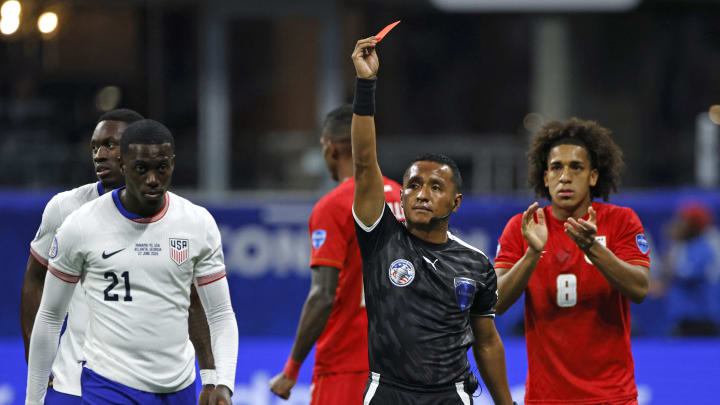 Panama defeated USA 2-1 at Copa America 2024 as both teams ended with ten men.