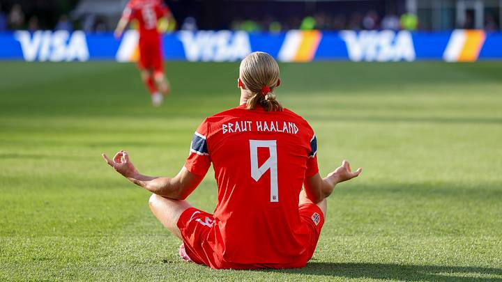 El ariete noruego Erling Haaland celebra con ímpetu tras perforar las redes iraquíes en el estadio de Boston, marcando el primer tanto para su selección durante esta jornada del Mundial 2026. El ariete noruego Erling Haaland celebra con ímpetu tras perforar las redes iraquíes en el estadio de Boston, marcando el primer tanto para su selección durante esta jornada del Mundial 2026.