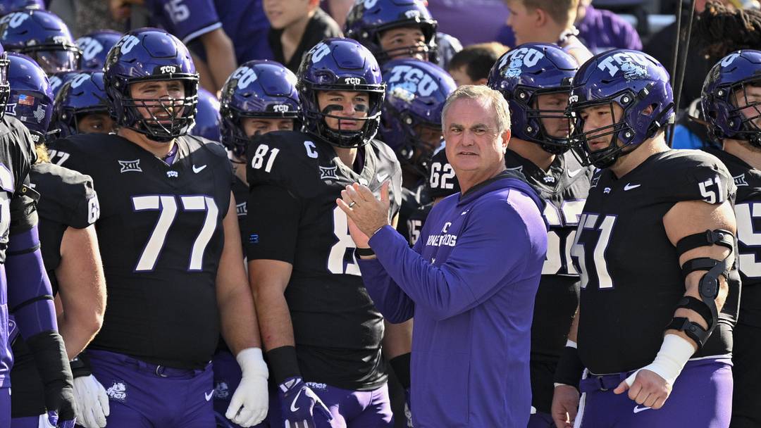 TCU Horned Frogs head coach Sonny Dykes looks on before the game between the Horned Frogs and the Bearcats at Amon G. Carter Stadium.