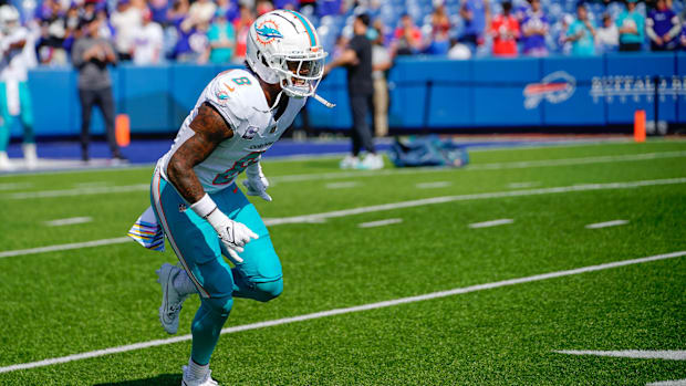 Miami Dolphins safety Jevon Holland (8) warms up prior to the game against the Buffalo Bills at Highmark Stadium.