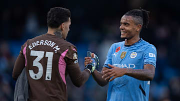 Ederson (l.) und Manuel Akanji haben Man City verlassen
