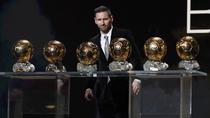 En 2019, Lionel Messi recopilaba seis balones de oro, y ganó uno más en 2021