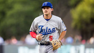 Alex Freeland está dejando buenos números en Triple A