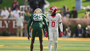 Houston Cougars wide receiver Amare Thomas (0) in action against Baylor Bears cornerback Levar Thornton Jr. (25) during the second half at McLane Stadium