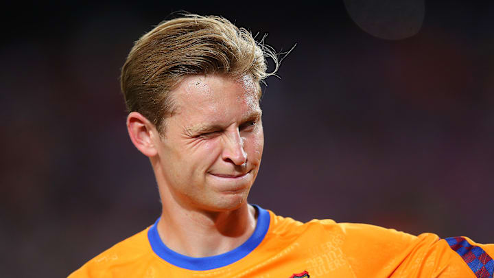 Frenkie de Jong en ejercicios pre competitivos con el Barcelona Frenkie de Jong en ejercicios pre competitivos con el Barcelona