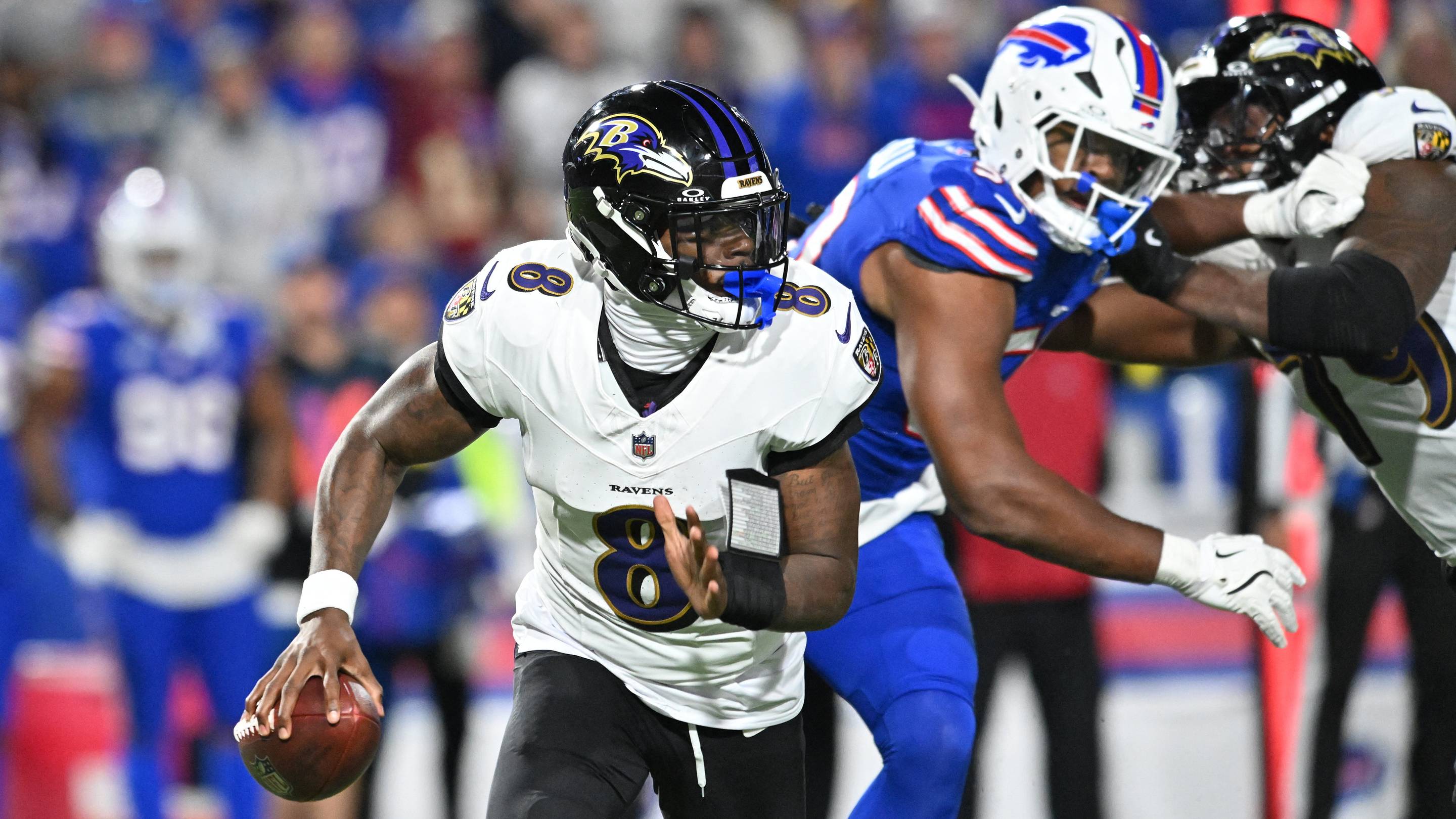 Lamar Jackson's Week 8 Status: Doctor's 50-50 Call Clashes with Insider's Bold Prediction
