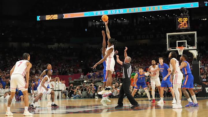 A view of the opening tip between the Florida Gators and Houston Cougars in the first half in the national championship game