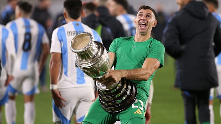 Emiliano Martinez - Argentine 