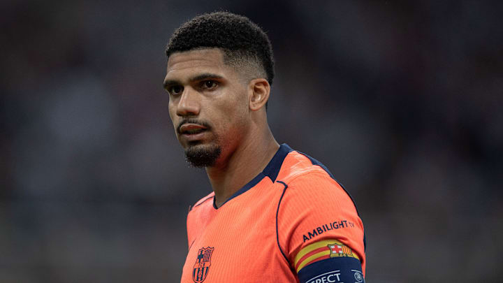 Liverpool Eyes Six January Signings as Giovanni Leoni Injury Forces Transfer Rethink