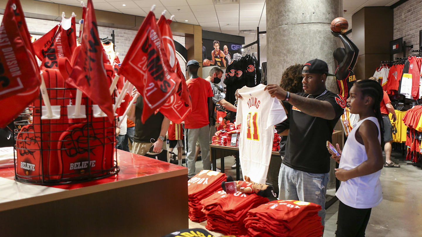 7 Slam-Dunk Gifts For NBA Fans That’ll Score Big Points With Any Fan