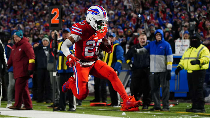 Dec 17, 2022; Orchard Park, New York, USA; Buffalo Bills running back Nyheim Hines (20).