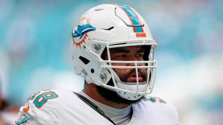 Connor Williams of the Miami Dolphins