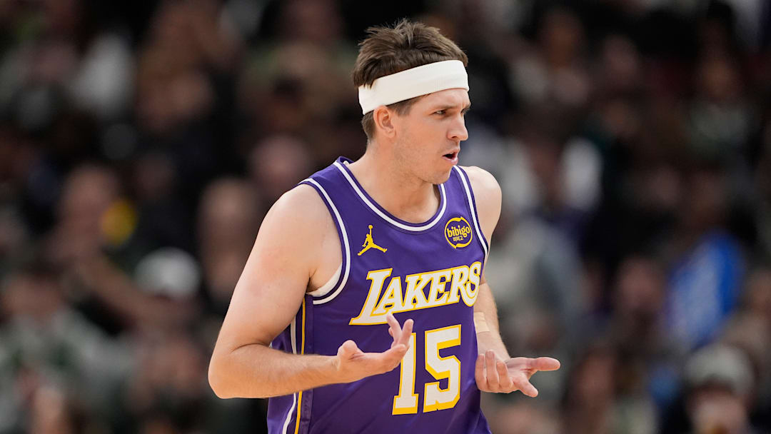 Los Angeles Lakers v Milwaukee Bucks