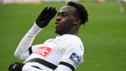Arnaud Kalimuendo contre Guingamp