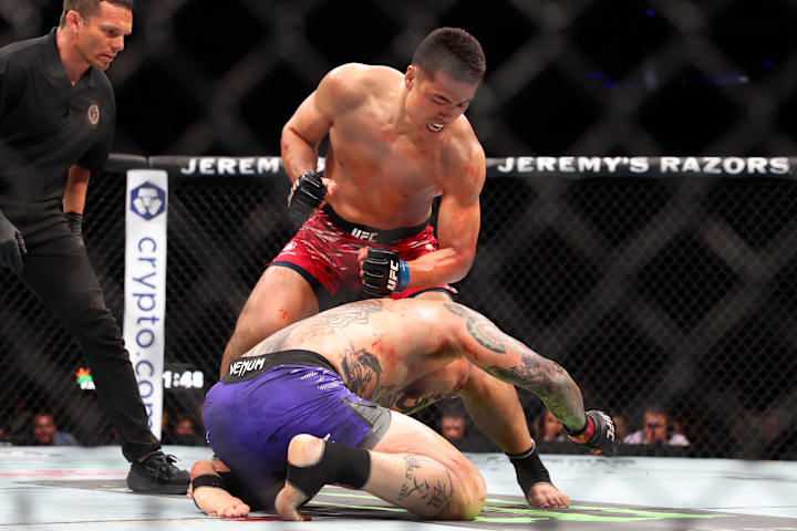 Zhang Mingyang prepares to fight Anthony Smith during UFC Fight Night.