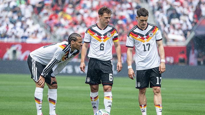 Die DFB-Stars wollen die "blaue Welle" reiten Die DFB-Stars wollen die "blaue Welle" reiten