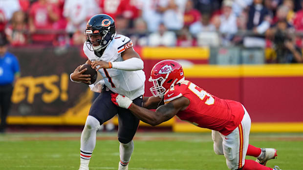 Justin Fields, Mike Dann