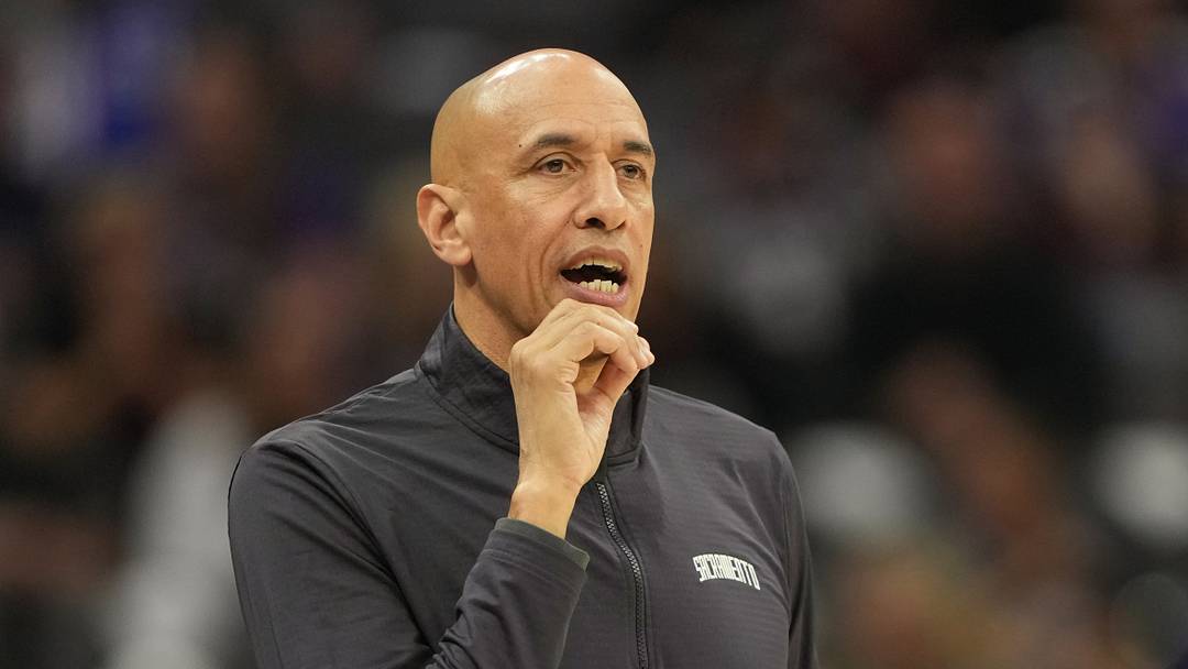 Apr 3, 2026; Sacramento, California, USA; Sacramento Kings head coach Doug Christie yells during the first quarter against the New Orleans Pelicans at Golden 1 Center. Mandatory Credit: Darren Yamashita-Imagn Images Apr 3, 2026; Sacramento, California, USA; Sacramento Kings head coach Doug Christie yells during the first quarter against the New Orleans Pelicans at Golden 1 Center. Mandatory Credit: Darren Yamashita-Imagn Images