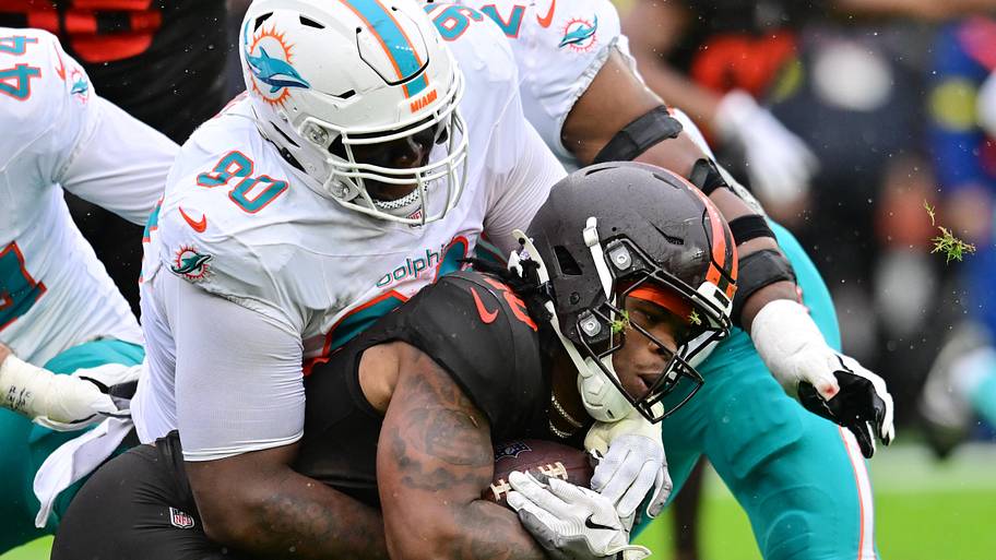 Miami Dolphins defensive tackle Kenneth Grant