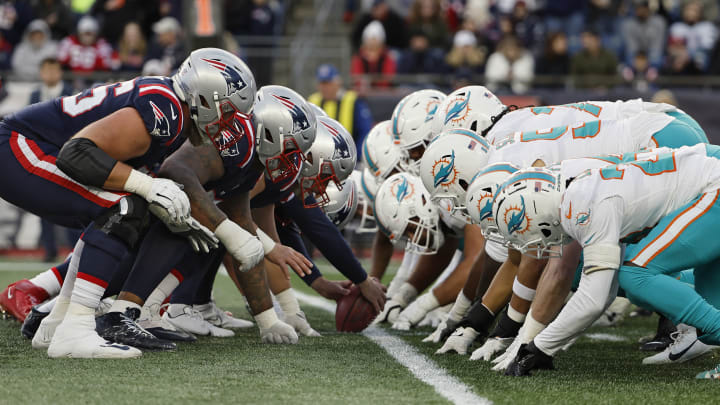 Miami Dolphins v New England Patriots