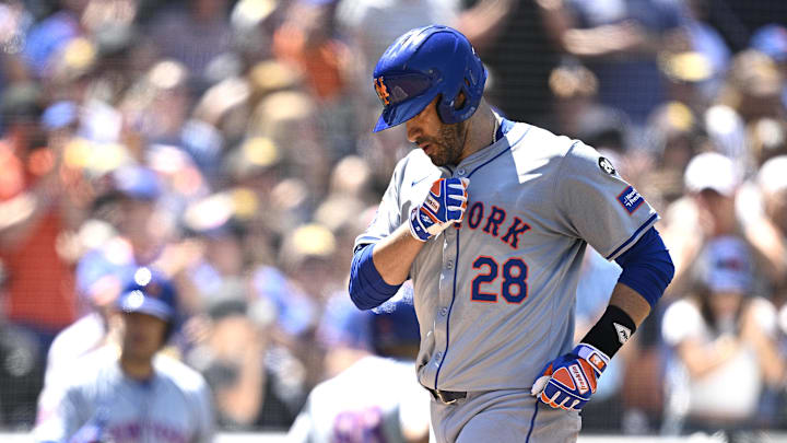 Aug 25, 2024; San Diego, California, USA; New York Mets designated hitter J.D. Martinez (28) rounds the bases after hitting a home run against the San Diego Padres during the fourth inning at Petco Park. Mandatory Credit: Orlando Ramirez-Imagn Images