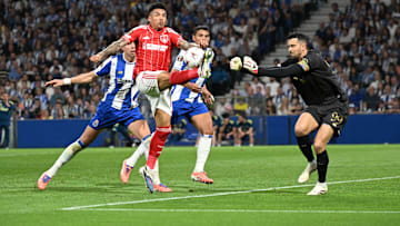 Nottingham Forest x Porto é um dos confrontos da Europa League 2025/26 hoje