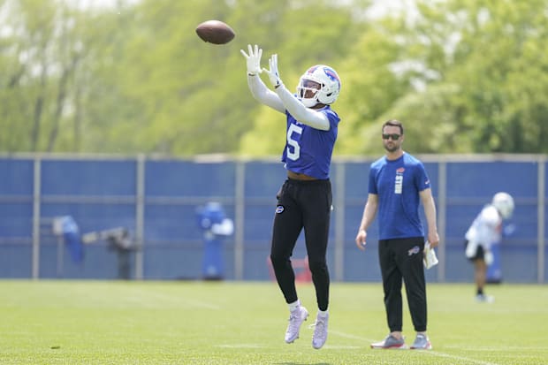 Buffalo Bills wide receiver Joshua Palmer makes a catch during Minicamp at Highmark Stadium.