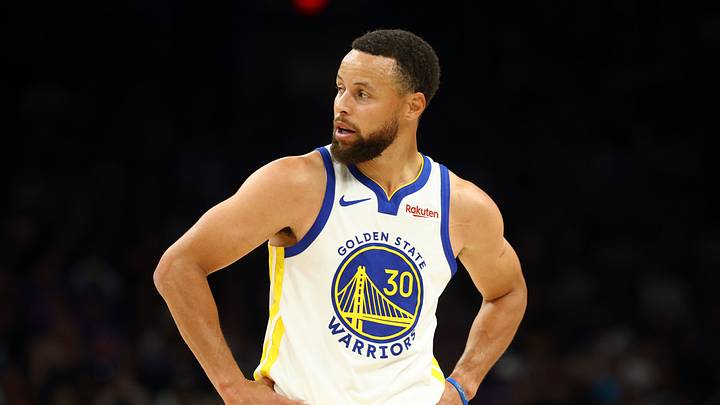 Apr 17, 2026; Phoenix, Arizona, USA; Golden State Warriors guard Stephen Curry (30) against the Phoenix Suns during the play-in rounds of the 2026 NBA Playoffs at Mortgage Matchup Center. Mandatory Credit: Mark J. Rebilas-Imagn Images