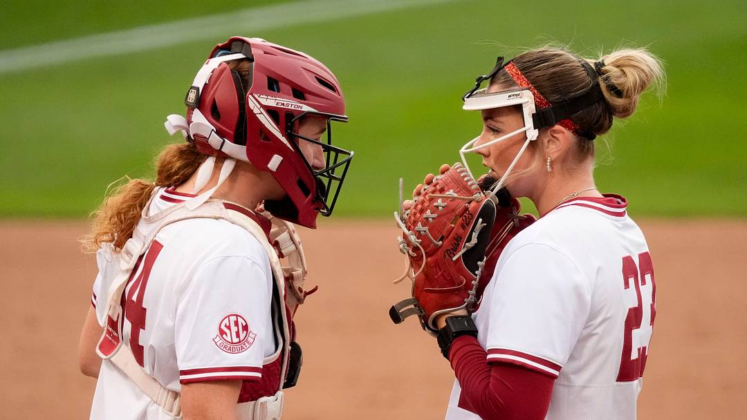 April 30, 2026; Tuscaloosa, AL, USA; Alabama catcher Marlie Giles talks with pitcher Jocelyn Briski at Rhoads Stadium as the Crimson Tide hosted South Carolina.