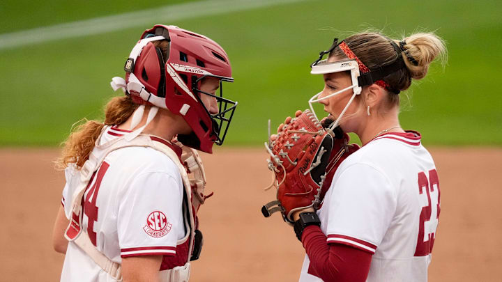 April 30, 2026; Tuscaloosa, AL, USA; Alabama catcher Marlie Giles talks with pitcher Jocelyn Briski at Rhoads Stadium as the Crimson Tide hosted South Carolina.
