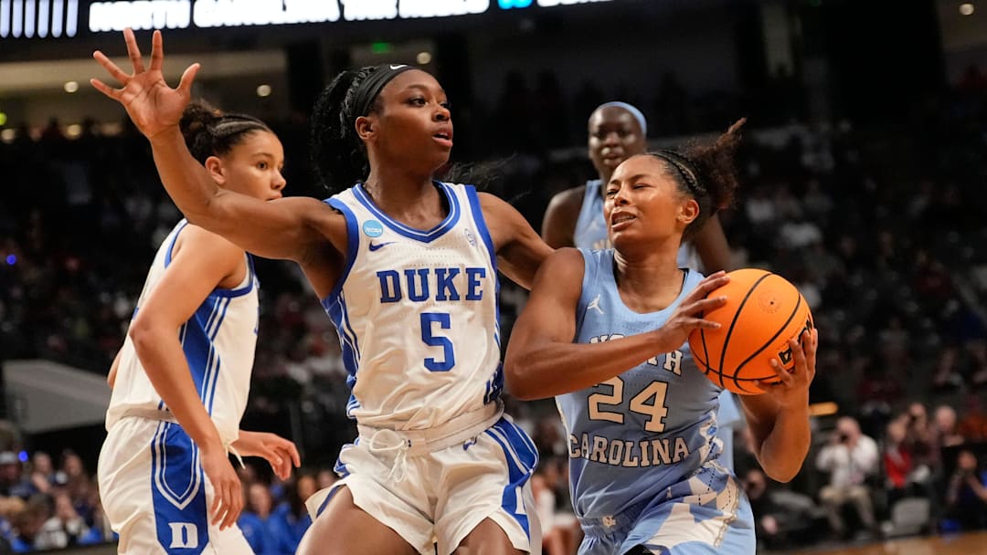 Oluchi Okananwa (5) led the Blue Devils with 12 points and 12 rebounds off the bench. 