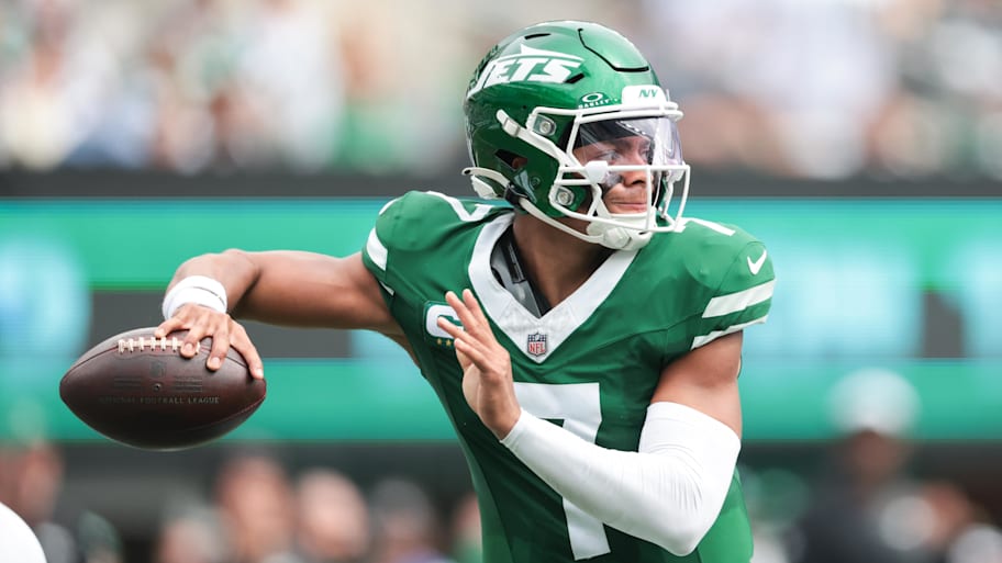 New York Jets quarterback Justin Fields