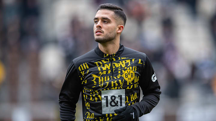 FC St. Pauli 1910 v Borussia Dortmund - Bundesliga