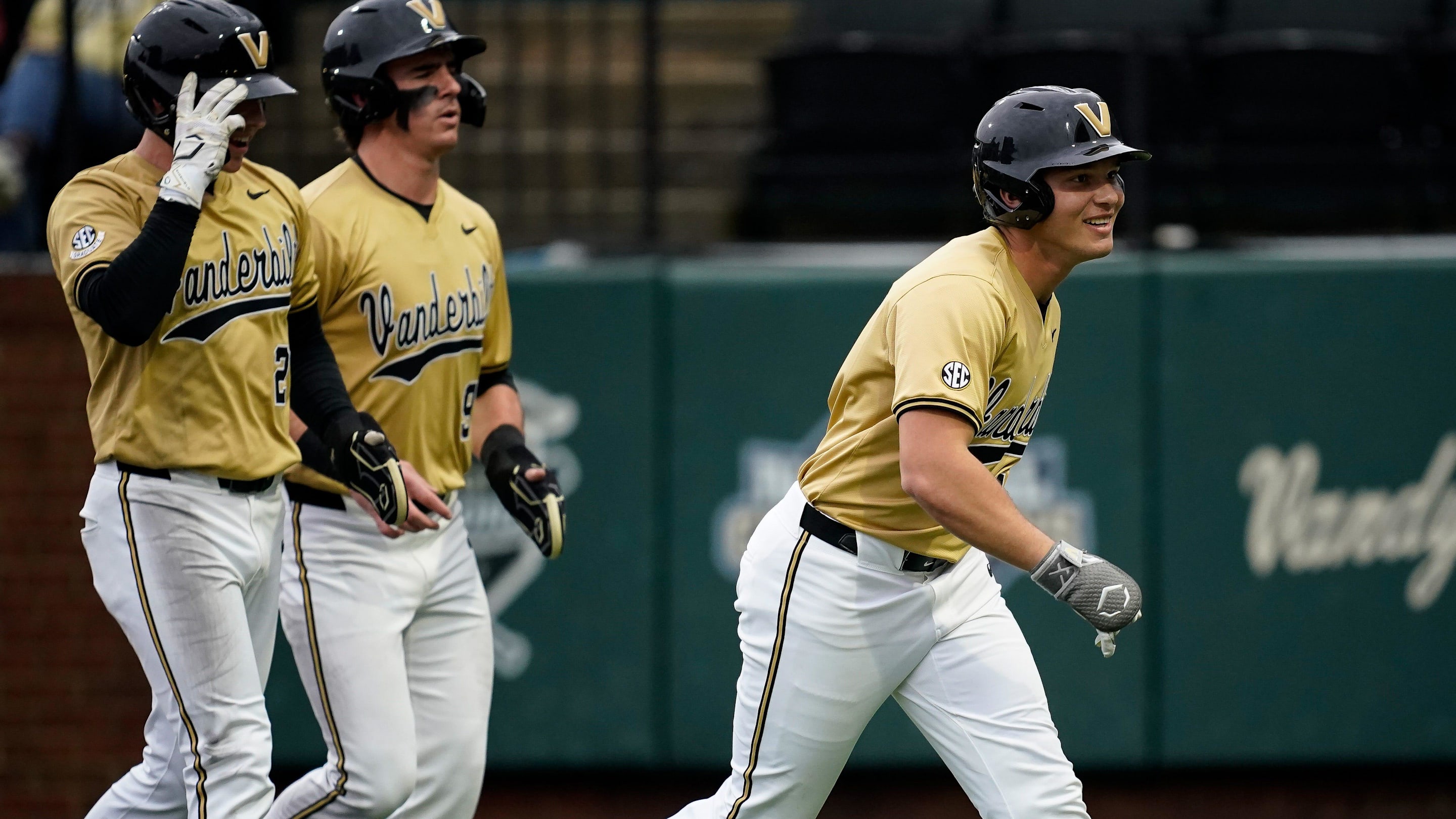 Vanderbilt Baseball Continues Building Momentum, Cruises Past Xavier 11-1