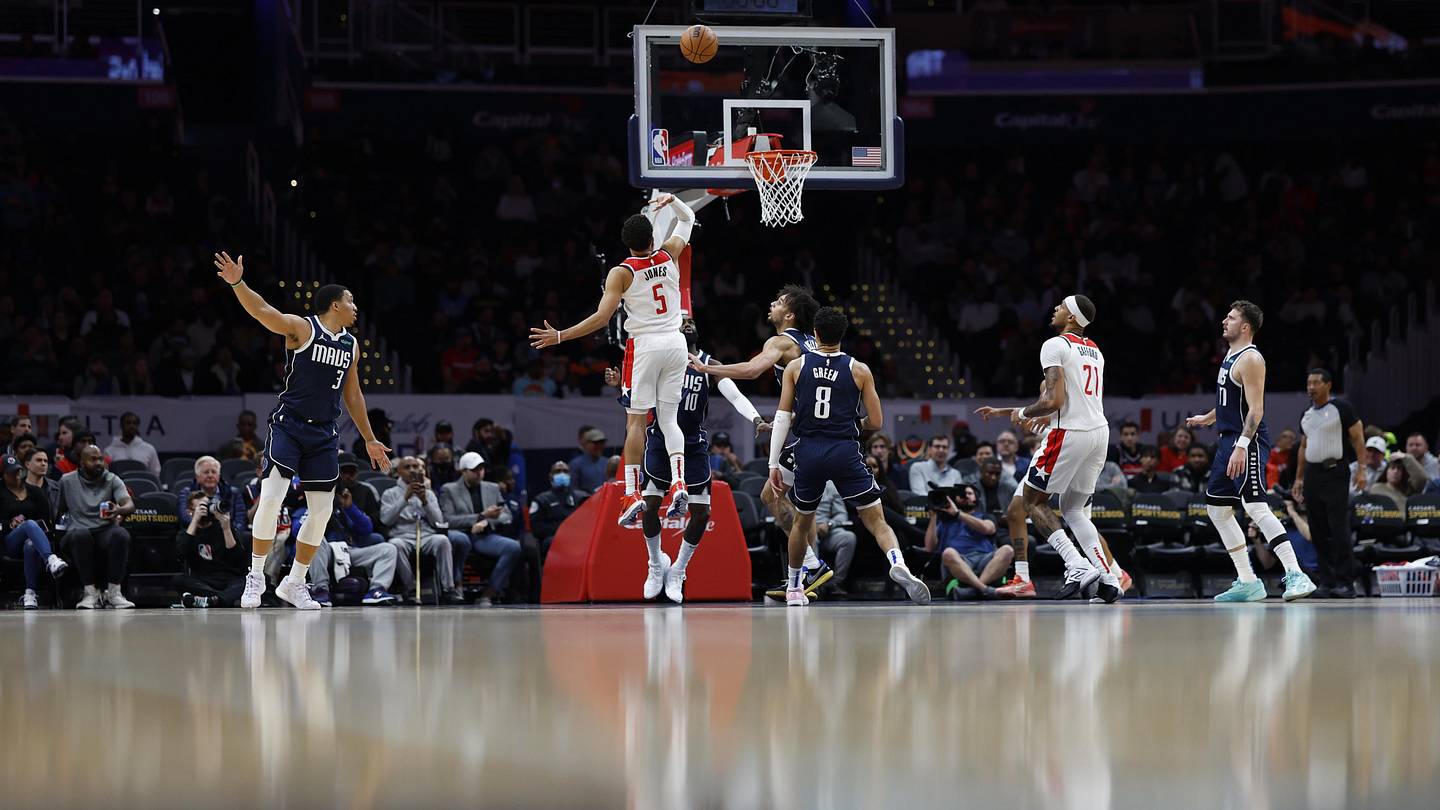 Top NBA Free Agent Drawing Interest From Western Conference Contender Top NBA Free Agent Drawing Interest From Western Conference Contender
