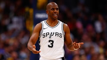 Chris Paul podría cambiar a los Spurs por los Lakers