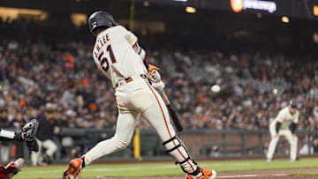San Francisco Giants center fielder Jung Hoo Lee flies out against the Cincinnati Reds during the sixth inning at Oracle Park. 