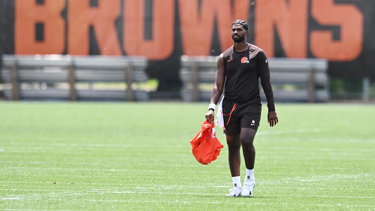 Browns Rookie QB Shedeur Sanders Works Hard Amid Fourth-String Status