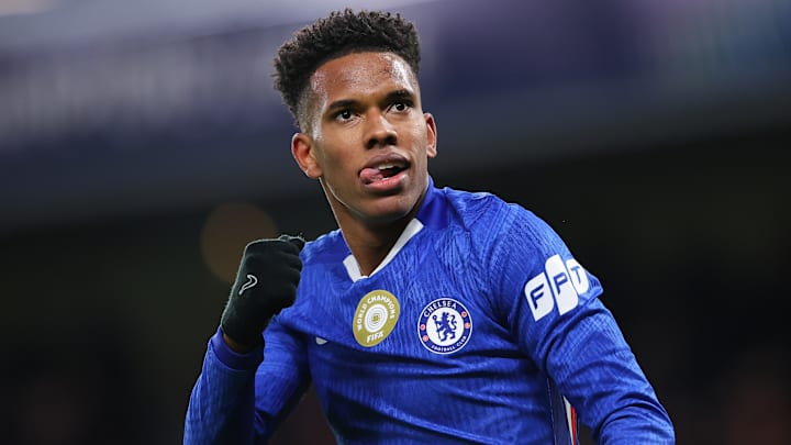 Estêvão vem conquistando holofotes no Chelsea 