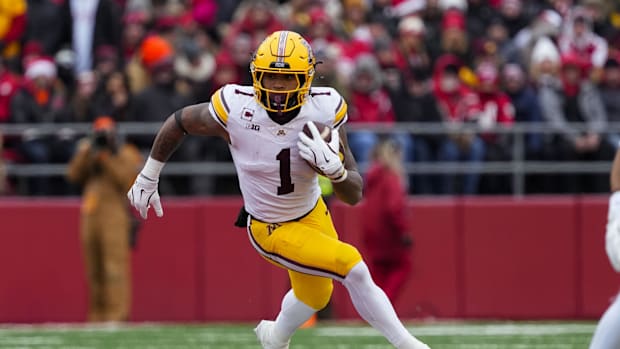 Minnesota Golden Gophers running back Darius Taylor (1)