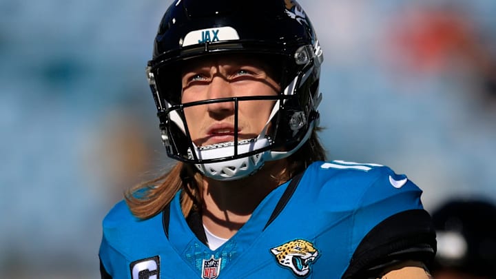 Jacksonville Jaguars quarterback Trevor Lawrence (16) warms up before an NFL football matchup Sunday, Dec. 1, 2024 at EverBank Stadium in Jacksonville, Fla. 