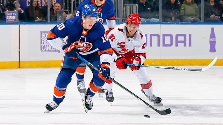 Carolina Hurricanes v New York Islanders