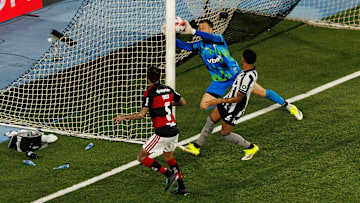 Rivais vão em busca dos três pontos em clássico