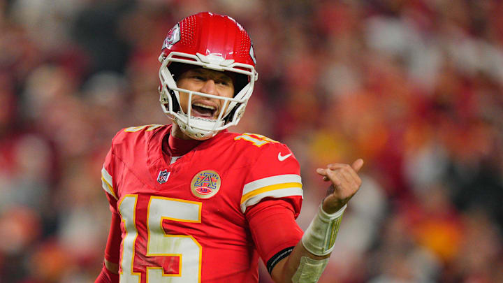 Kansas City Chiefs quarterback Patrick Mahomes threw for 299 yards and three touchdowns in a 28–7 win over the Commanders.
