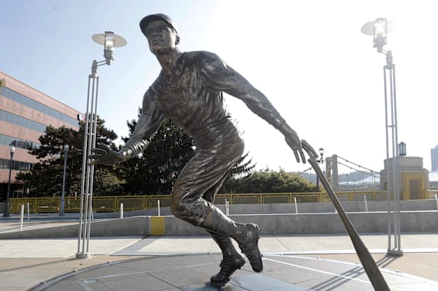 PNC Park Statue Roberto Clemente
